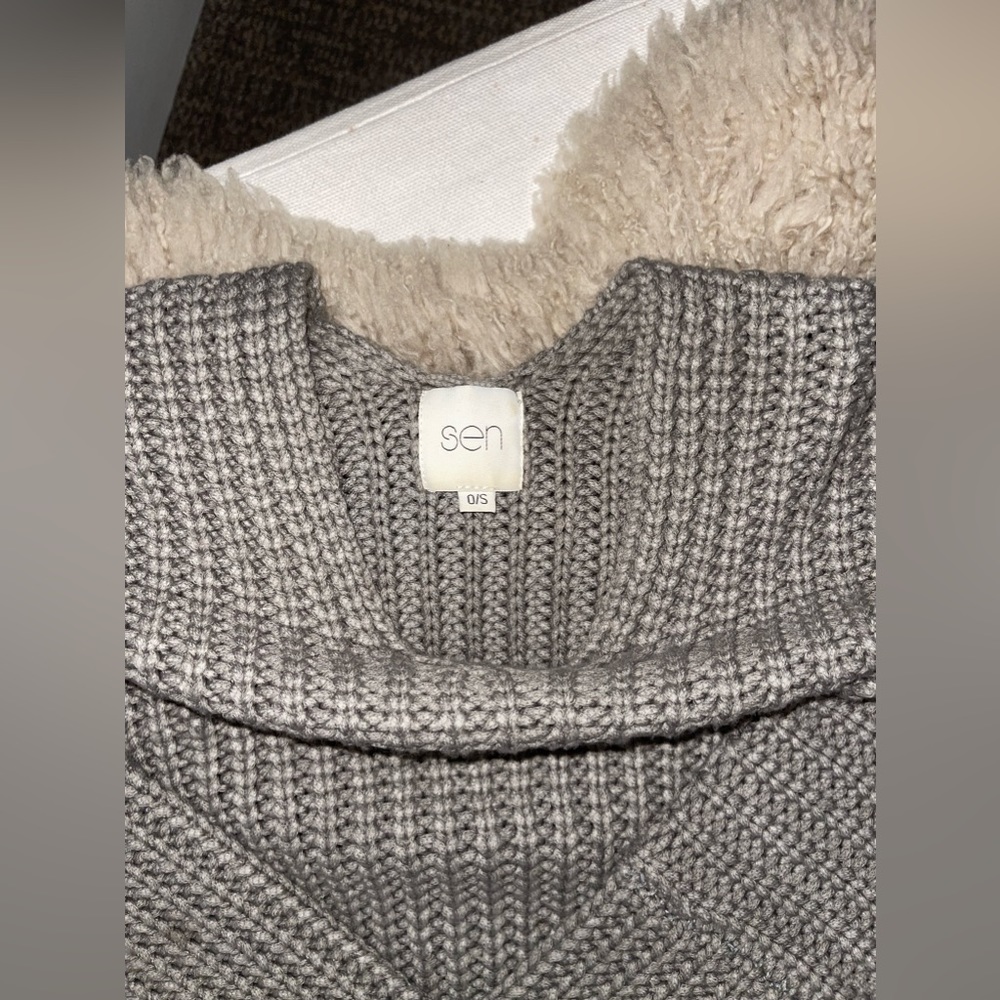 Knit sweater - Picture 7 of 8